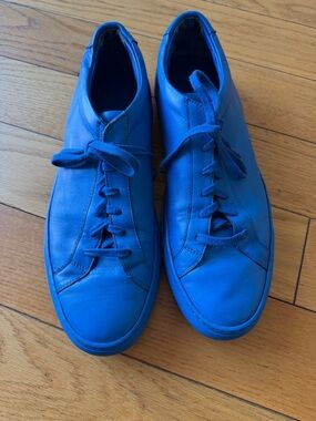 Common Projects Electric Blue Leather Low-Top Sneakers